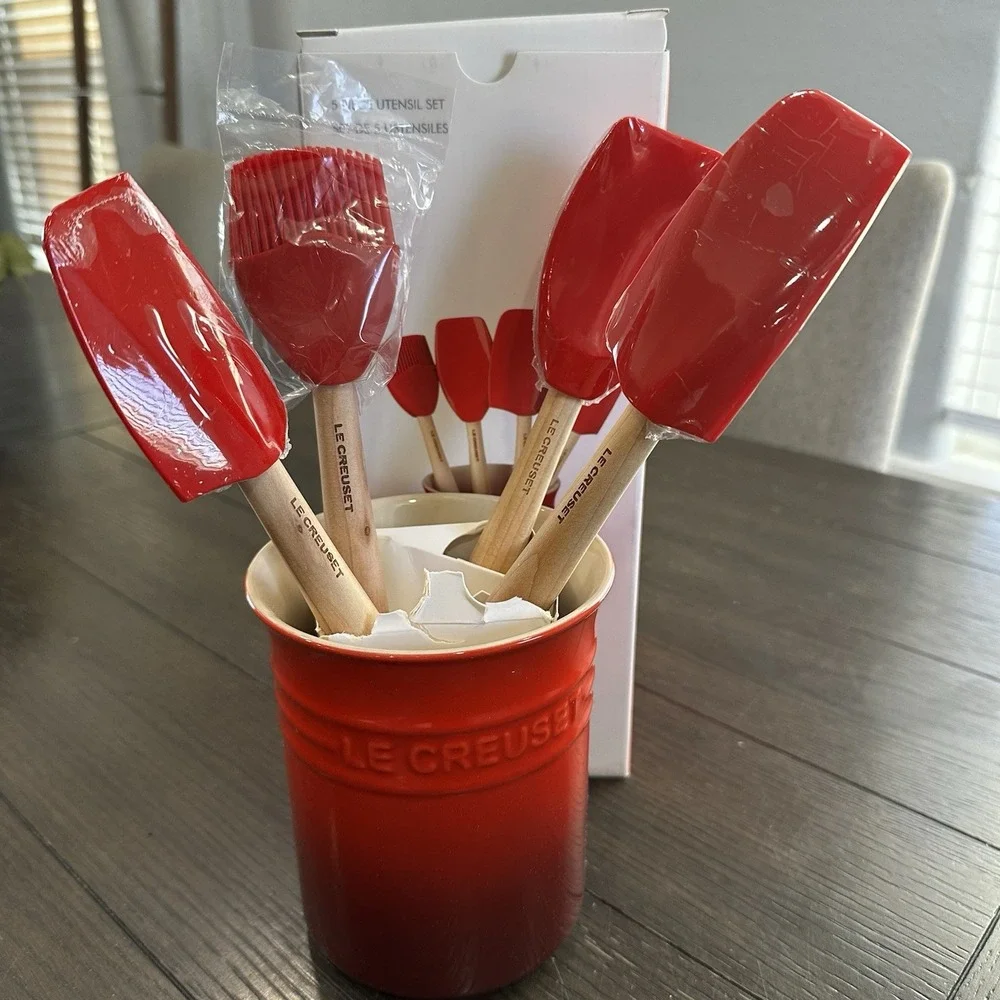Le Creuset 5pc Silicone Utensil Set with Crock Cerise Red Kitchen Tools NEW‎